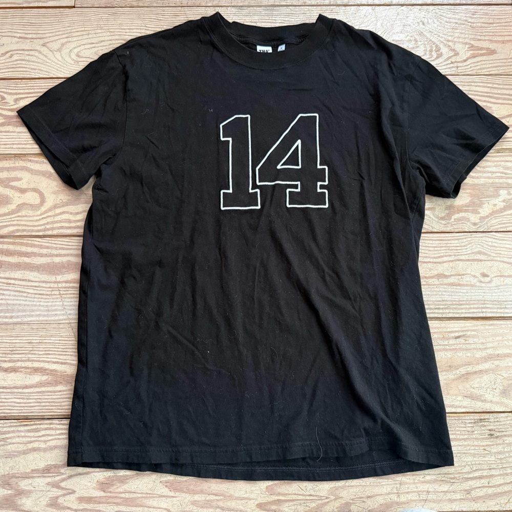 Aritzia TNA tshirt size m